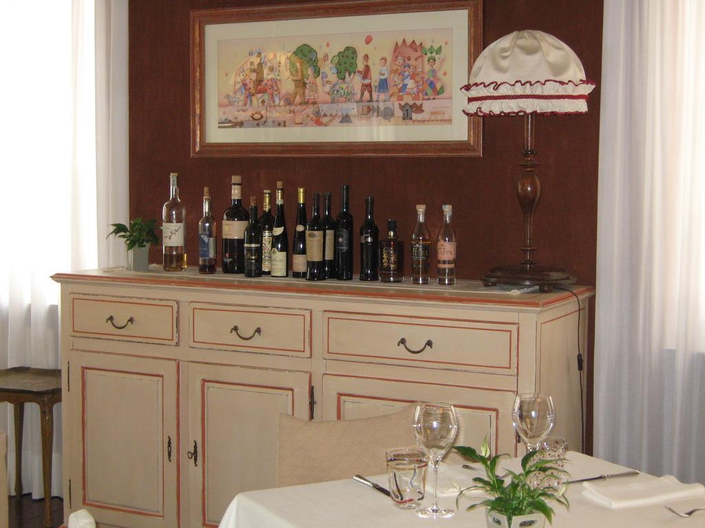 B&B Ristorante Del Monte Colleretto Giacosa Eksteriør billede